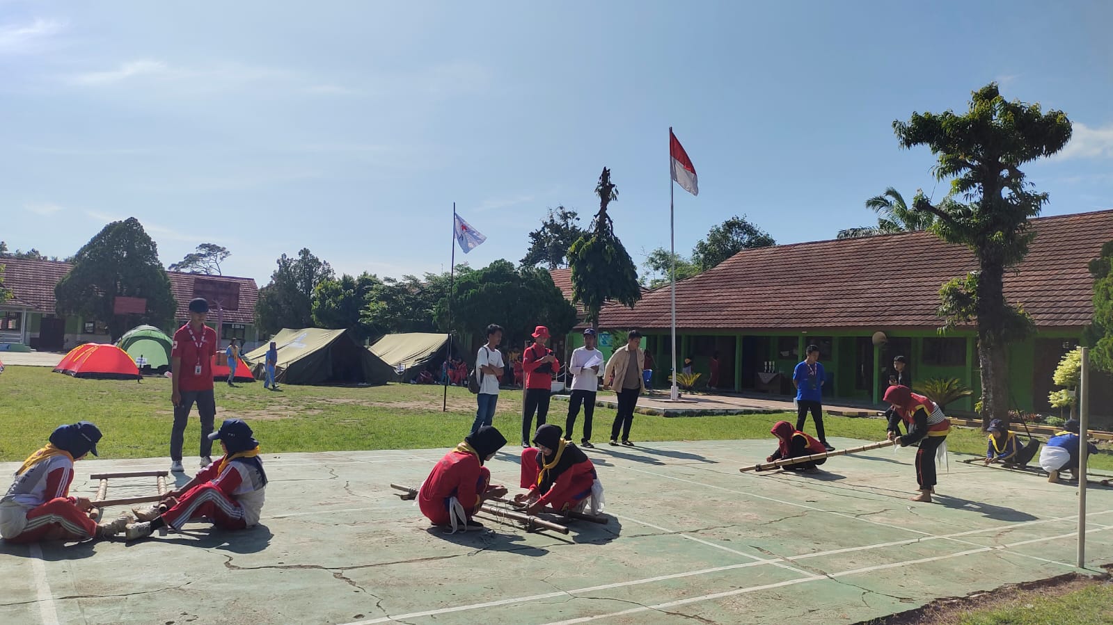 Siswa PMR Latihan Siaga Bencana Pesisir